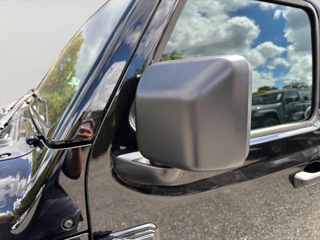 2025 Jeep Wrangler 4-Door Summit 4x4