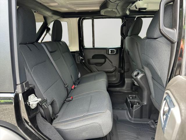 2025 Jeep Wrangler 4-Door Summit 4x4
