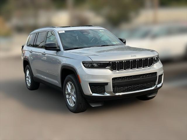 2025 Jeep Grand Cherokee GRAND CHEROKEE L LAREDO X 4X4
