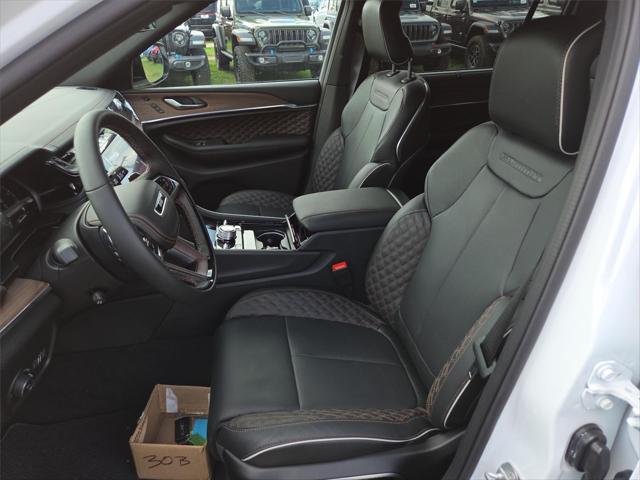 2025 Jeep Grand Cherokee GRAND CHEROKEE L SUMMIT 4X4 2025 Jeep Grand Cherokee GRAND CHEROKEE L SUMMIT 4X4