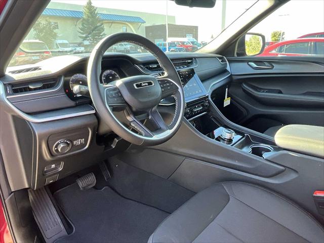 2025 Jeep Grand Cherokee GRAND CHEROKEE L LAREDO X 4X4