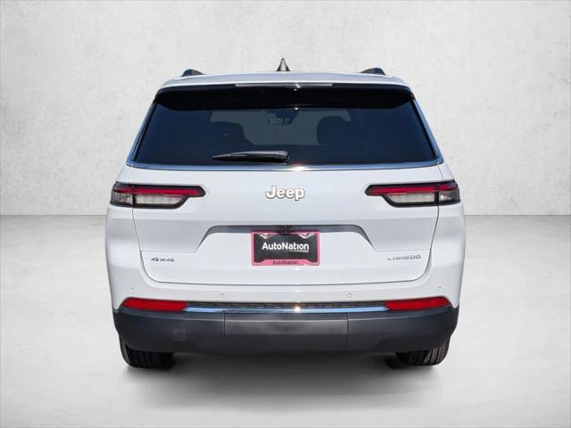 2025 Jeep Grand Cherokee Laredo X 4x4
