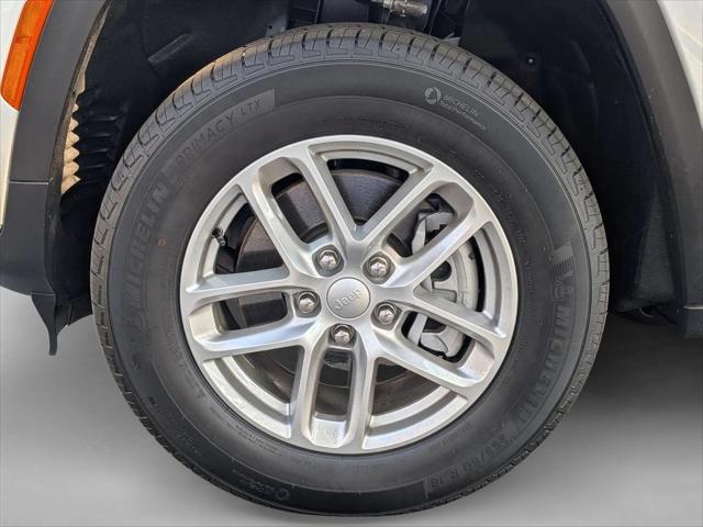 2025 Jeep Grand Cherokee Laredo X 4x4