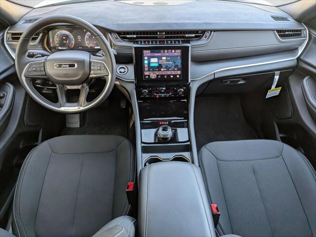 2025 Jeep Grand Cherokee Laredo X 4x4