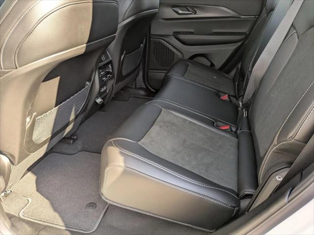 2025 Jeep Grand Cherokee Altitude X 4x4