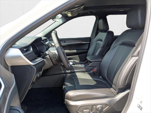 2025 Jeep Grand Cherokee GRAND CHEROKEE L LIMITED 4X2