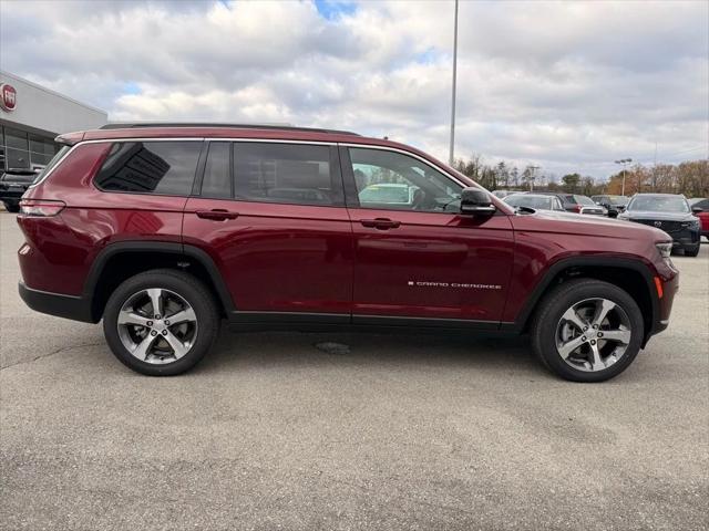 2025 Jeep Grand Cherokee GRAND CHEROKEE L LIMITED 4X4