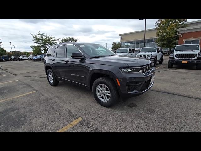 2025 Jeep Grand Cherokee GRAND CHEROKEE LAREDO 4X4