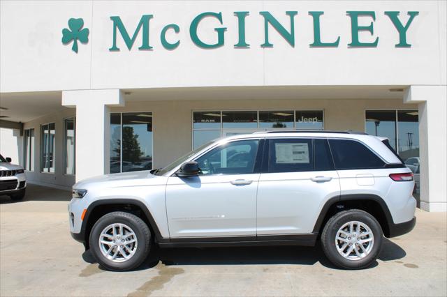 2025 Jeep Grand Cherokee GRAND CHEROKEE LAREDO X 4X4 2025 Jeep Grand Cherokee GRAND CHEROKEE LAREDO X 4X4