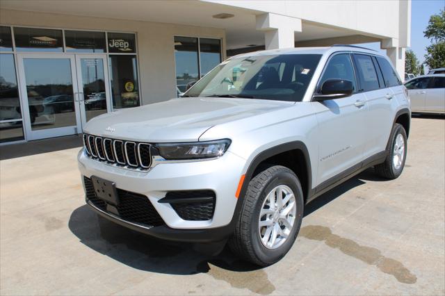 2025 Jeep Grand Cherokee GRAND CHEROKEE LAREDO X 4X4 2025 Jeep Grand Cherokee GRAND CHEROKEE LAREDO X 4X4