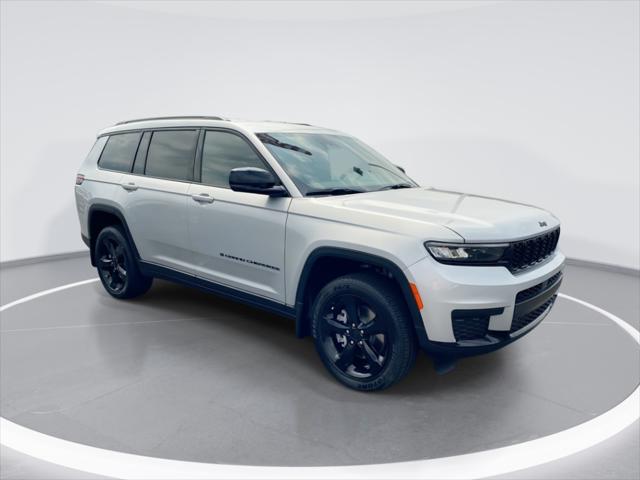 2025 Jeep Grand Cherokee GRAND CHEROKEE L ALTITUDE 4X4