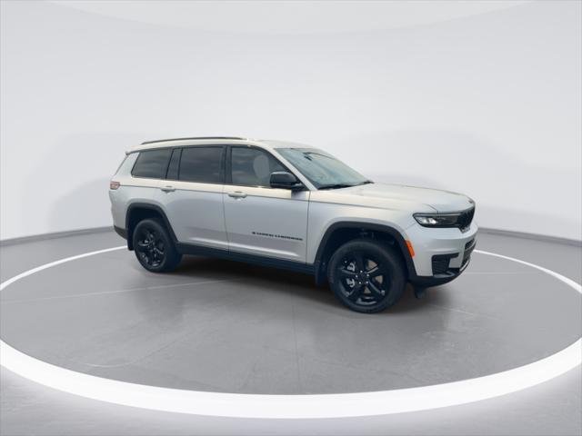 2025 Jeep Grand Cherokee GRAND CHEROKEE L ALTITUDE 4X4