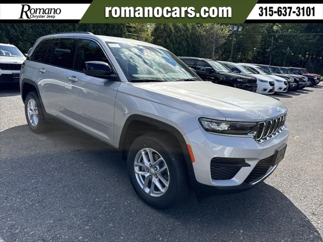 2025 Jeep Grand Cherokee GRAND CHEROKEE LAREDO X 4X4