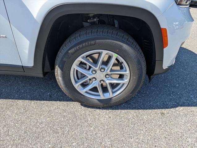 2025 Jeep Grand Cherokee GRAND CHEROKEE L LAREDO X 4X4