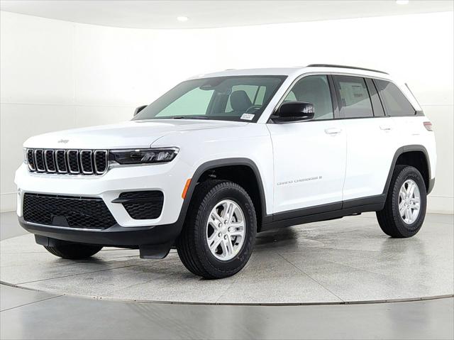 2025 Jeep Grand Cherokee GRAND CHEROKEE LAREDO 4X4