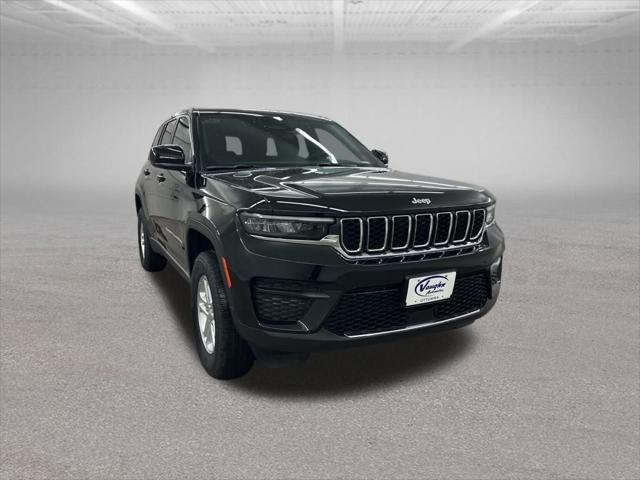 2025 Jeep Grand Cherokee GRAND CHEROKEE LAREDO 4X4