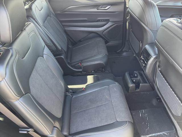 2025 Jeep Grand Cherokee Altitude X 4x4