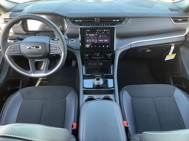2025 Jeep Grand Cherokee Altitude X 4x4
