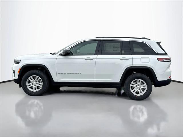 2025 Jeep Grand Cherokee GRAND CHEROKEE LAREDO 4X4
