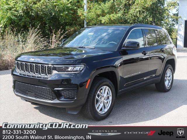 2025 Jeep Grand Cherokee GRAND CHEROKEE LAREDO X 4X4
