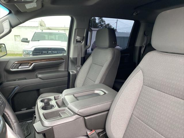 2023 GMC Sierra 1500 4WD Crew Cab Short Box Elevation with 3VL