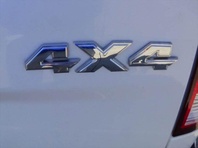 2023 Ram 1500 Classic SLT Crew Cab 4x4 5'7" Box