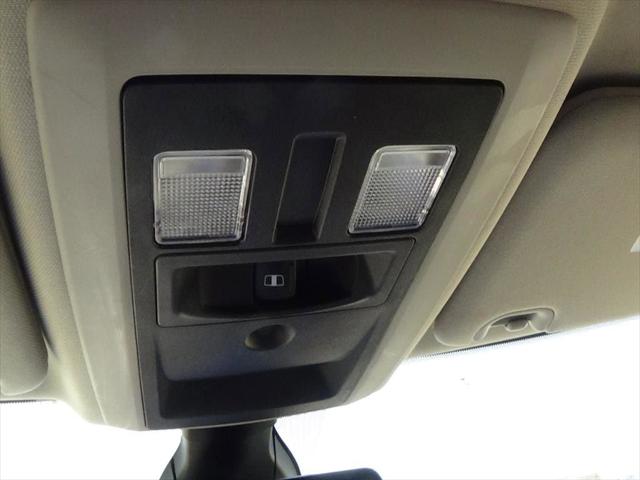 2023 Ram 1500 Classic SLT Crew Cab 4x4 5'7" Box