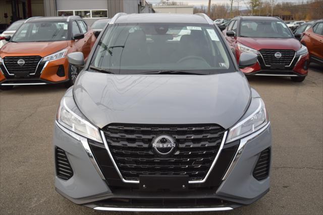 2024 Nissan Kicks SV Xtronic CVT