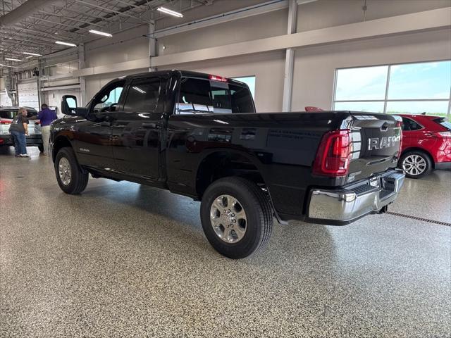2025 RAM 2500 Big Horn Crew Cab 4x4 64 Box