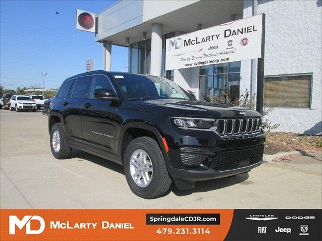 2025 Jeep Grand Cherokee Laredo 4x2