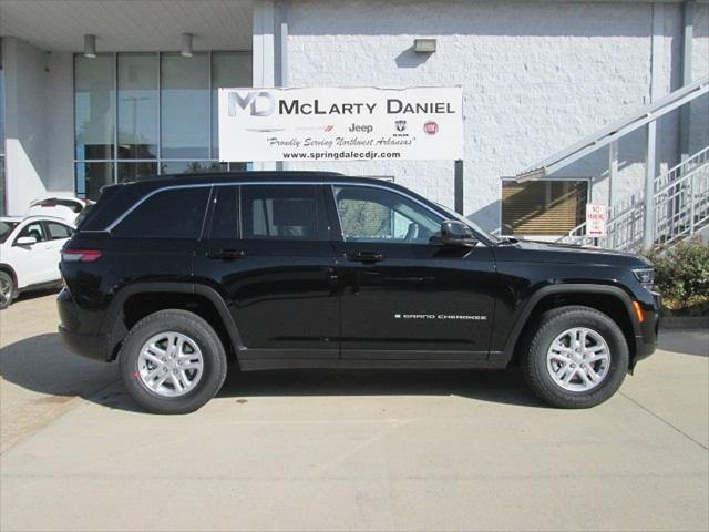 2025 Jeep Grand Cherokee Laredo 4x2