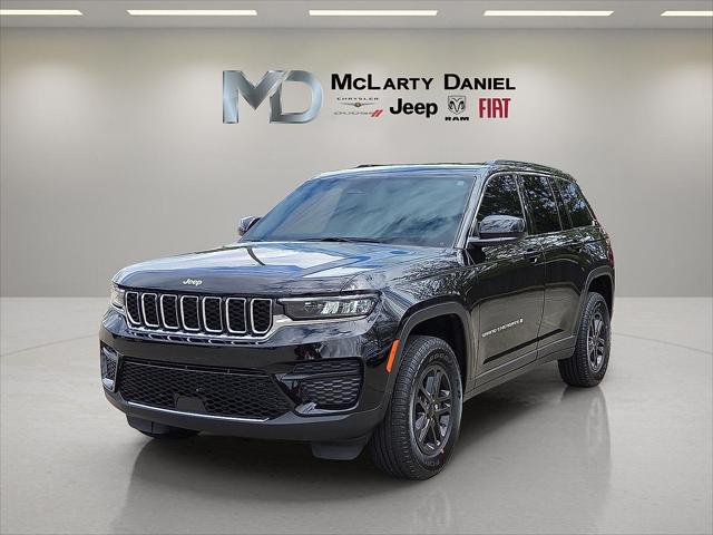 2025 Jeep Grand Cherokee Laredo 4x2