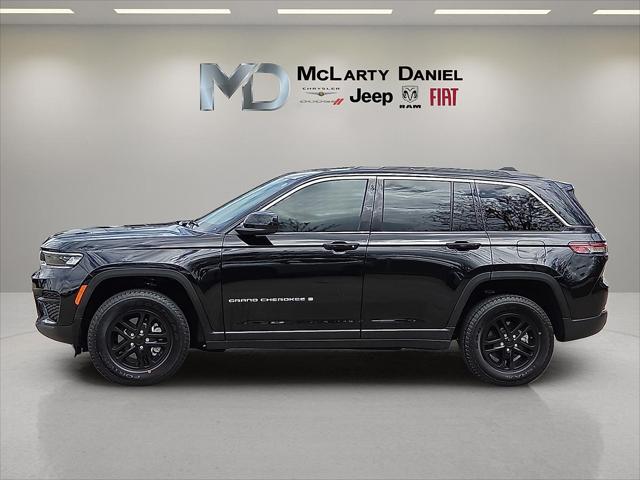 2025 Jeep Grand Cherokee Laredo 4x2