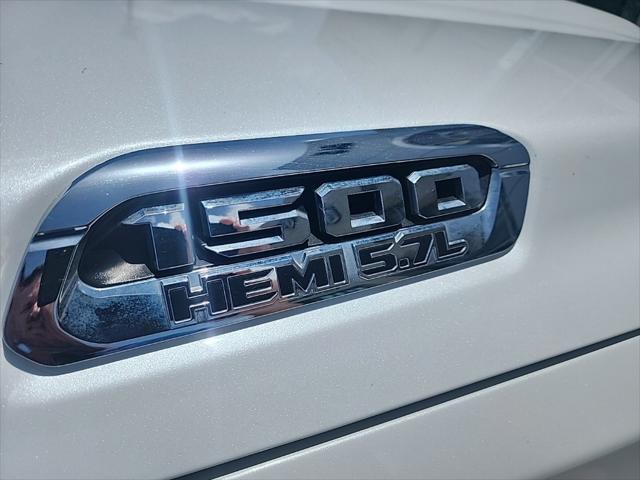 2019 RAM 1500 Laramie Crew Cab 4x4 57 Box