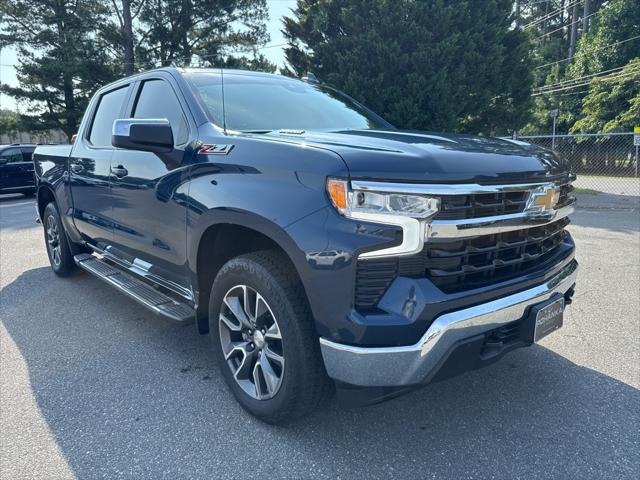 2022 Chevrolet Silverado 1500 4WD Crew Cab Standard Bed LT