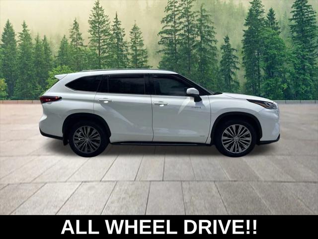 2021 Toyota Highlander Hybrid Platinum