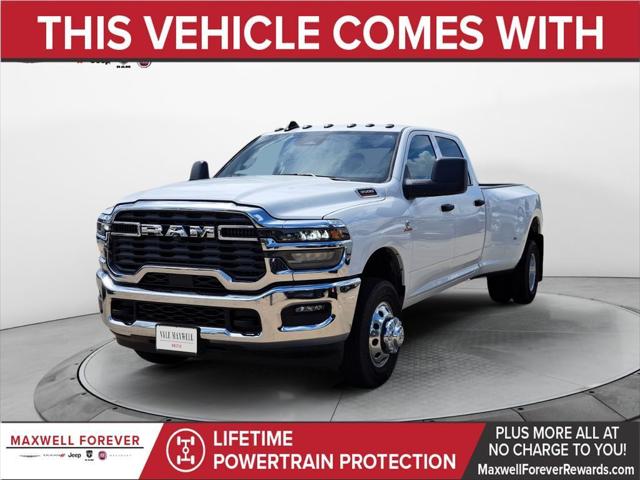 2025 RAM 3500 Tradesman Crew Cab 4x4 8 Box