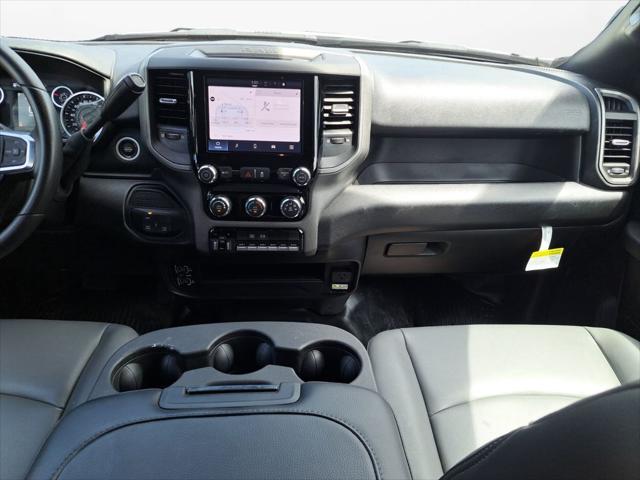 2025 RAM 3500 Tradesman Crew Cab 4x4 8 Box