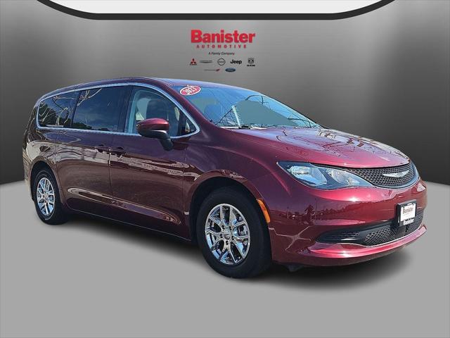 2023 Chrysler Voyager LX