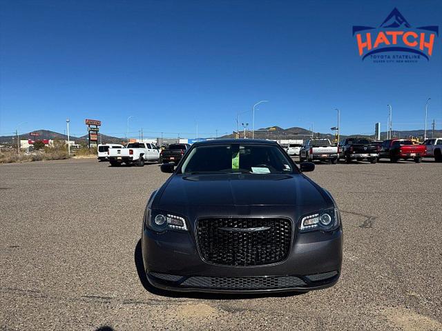 2022 Chrysler 300 Touring