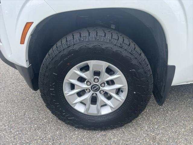 2024 Nissan Frontier Crew Cab SV 4x4