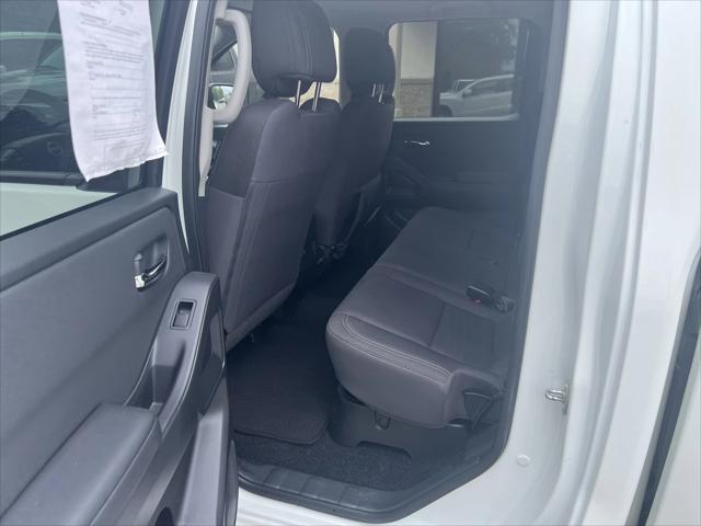 2024 Nissan Frontier Crew Cab SV 4x4