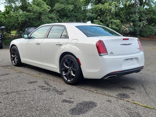 2022 Chrysler 300 S