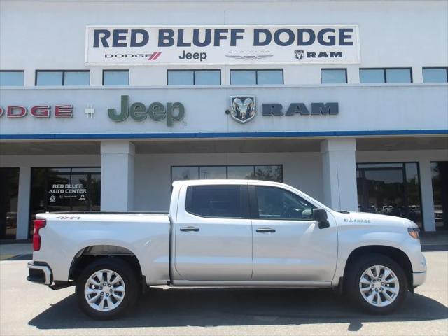 2022 Chevrolet Silverado 1500 4WD Crew Cab Short Bed Custom