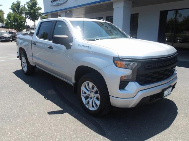 2022 Chevrolet Silverado 1500 4WD Crew Cab Short Bed Custom