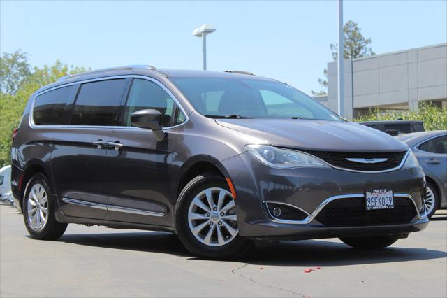 2020 Chrysler Pacifica Touring L