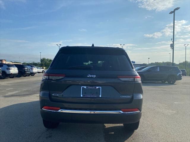 2025 Jeep Grand Cherokee GRAND CHEROKEE LAREDO 4X4
