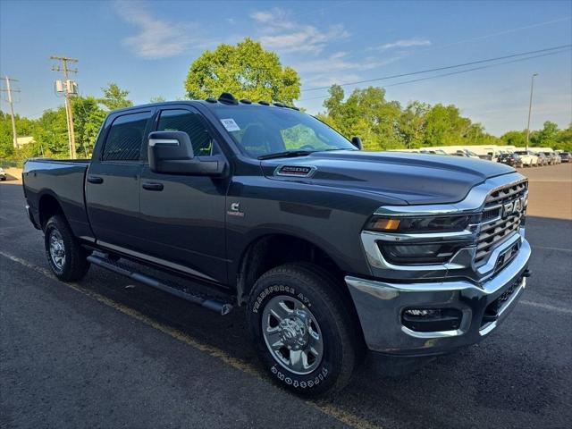2025 RAM 2500 Tradesman Crew Cab 4x4 64 Box