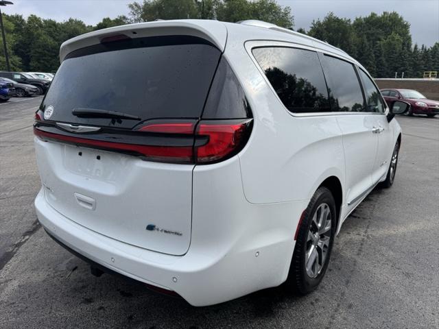 2023 Chrysler Pacifica Hybrid Pinnacle