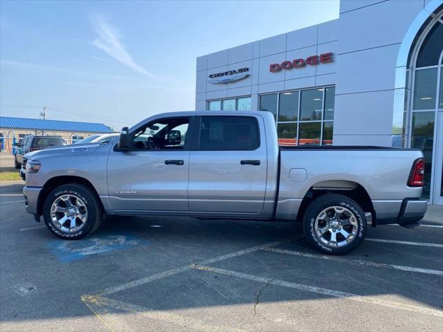 2025 RAM 1500 Tradesman Crew Cab 4x4 57 Box